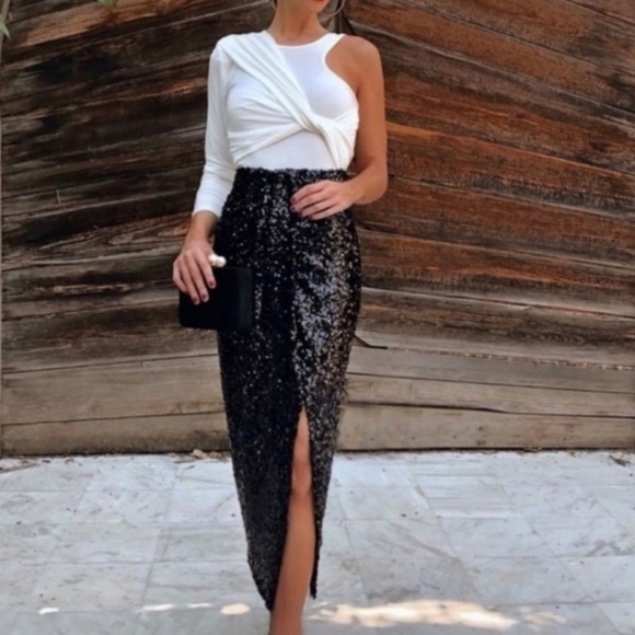 Zara Front Ruched + Front Split Sequin Skirt | Size Large - Picture 3 of 5
